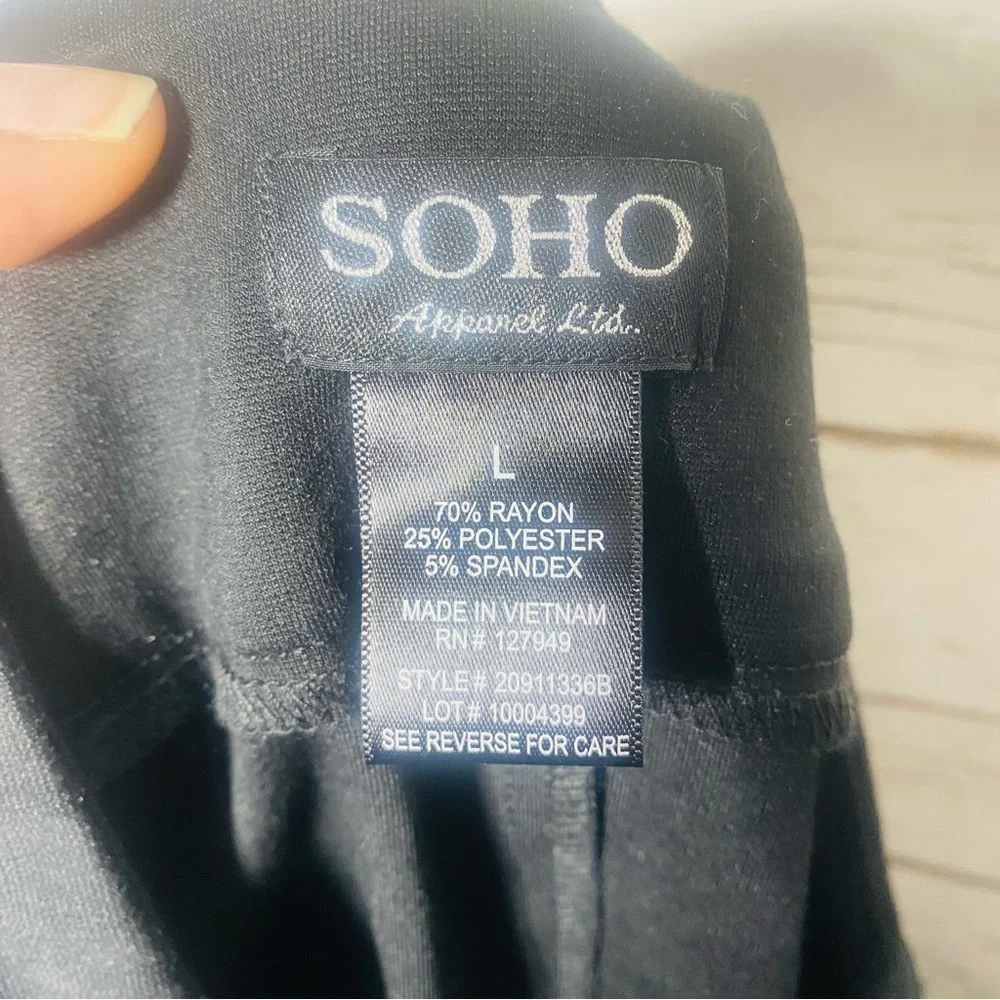 Soho Women's Pull On Black Pencil‎ Skirt with Gold Details Size L